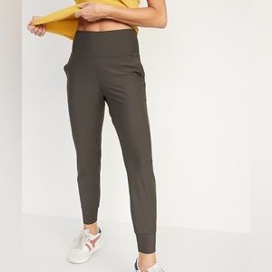 Old Navy Olive Green Elevate Legging